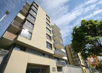 Zařízený byt 2+kk k pronájmu, balkón, sklep, ulice Sousedíkova, Praha 9